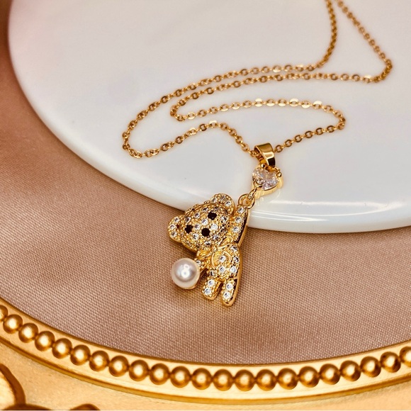 Cute Teddy Bear Pave CZ Heart Pearl Pendant Design Dainty Curb Chain Necklace - Picture 2 of 8